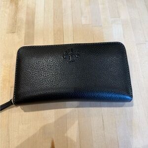 Tory Burch Black Pebbled Leather Zip Wallet